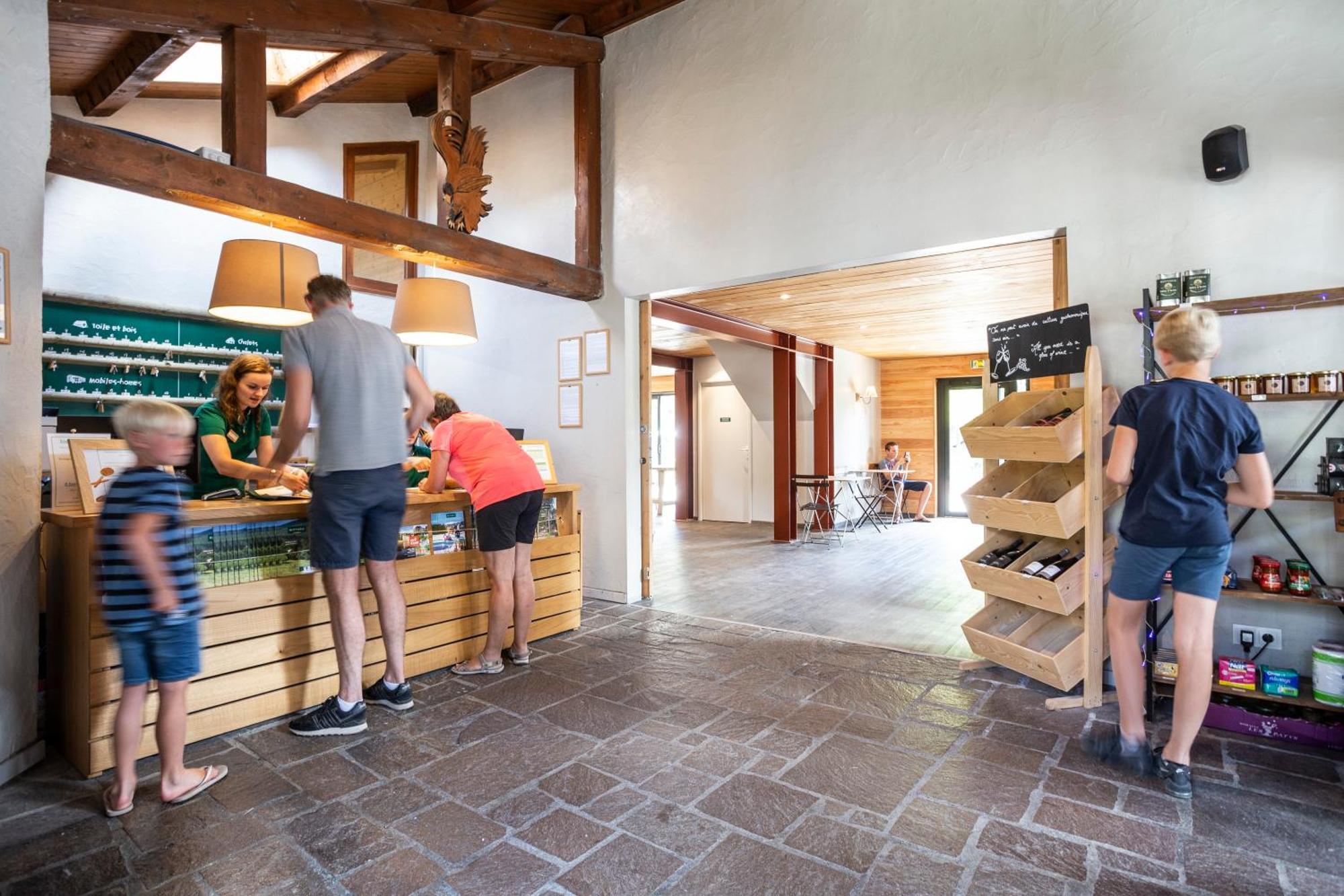 Huttopia Bourg St Maurice Exteriör bild
